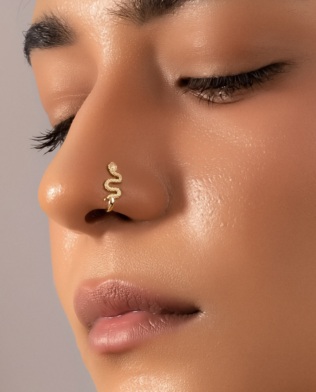 Snake-Shaped Fake Nose Ring